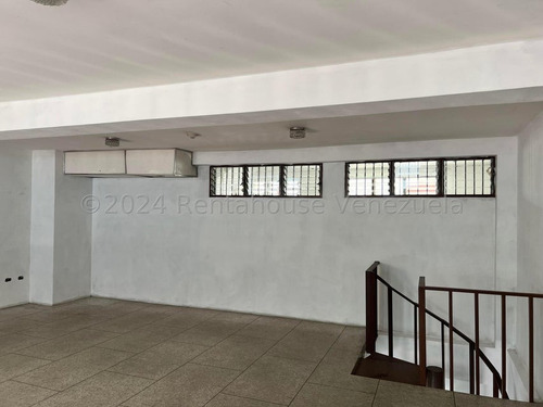 Tu Local Comercial En La Victoria, Centro Calle Paez. Ljsa 25-12775