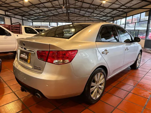 Kia CERATO FORTE 2.0