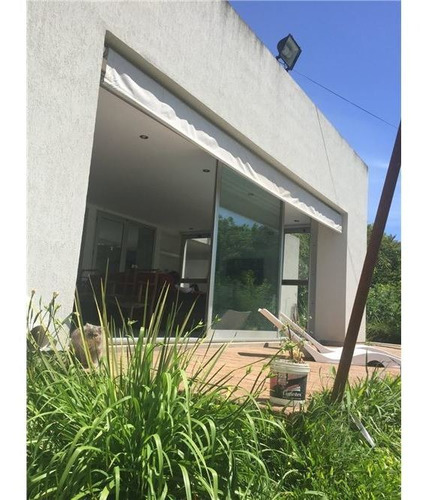 Casa En Venta 2 Dormitorio Villa Elisa