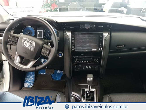Imagem 4 de 6 de Toyota Hilux Sw4 Srx 4x4 2.8 Tdi 16v Dies. Aut. Diesel 2022