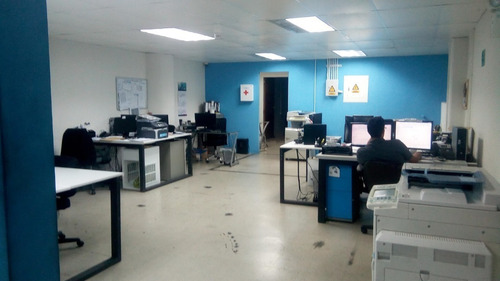 Imagen 9 de 13 de #1621 Local P.b. 1.200m2 Boleita Norte.