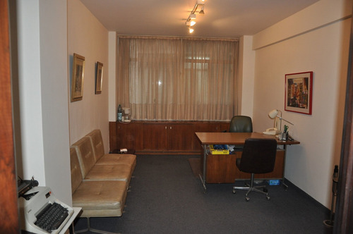 Imagen 2 de 15 de Oficina En Alquiler En Tribunales Equipada