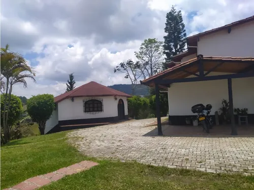 Casa En Arriendo En Guarne
