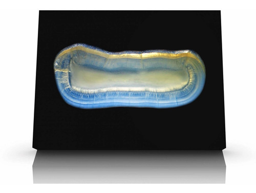 Pintando Com Luz. Uma Visâo Privilegiada Dos Dentes Naturais