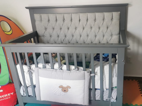 Cuna Gris. Convertible A Cama Matrimonial (Usado)