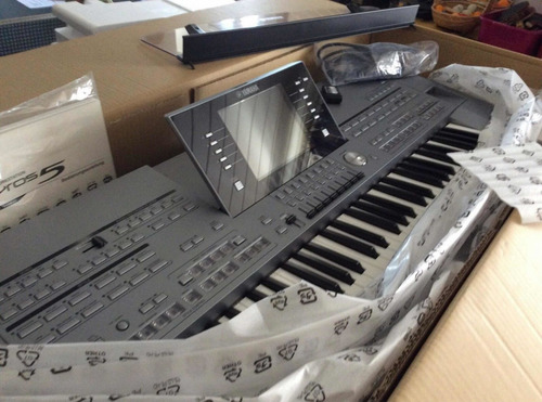 Imagen 2 de 2 de Yamaha Tyros5 76-key Arranger Workstation Keyboard