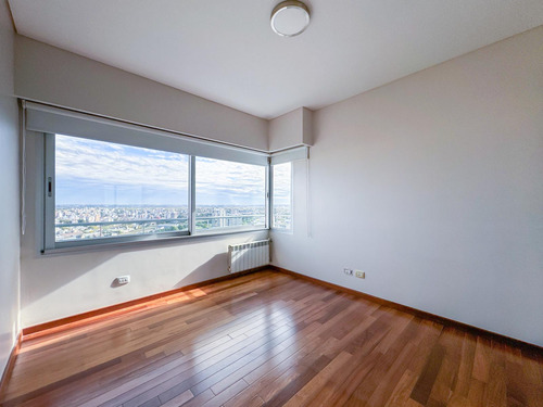 Departamento 3 Dormitorios, Torre Dolfines, Vista Al Rio, Puerto Norte