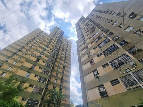 Apartamento En Venta Centro Norte Av Bolivar Valencia Conservado Anra 24-4388