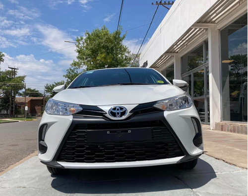 Imagen 2 de 15 de Toyota Yaris 5 Puertas 1.5 6m/t Xs 0km My2023