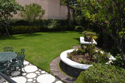 Excelente Terreno Con Uso De Suelo Habitacional Con Comercio En Planta Baja