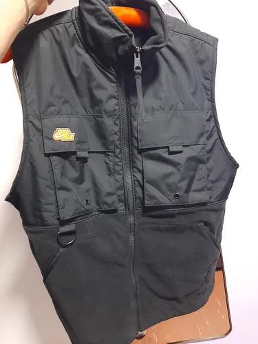 Chaleco jordan negro new arrivals