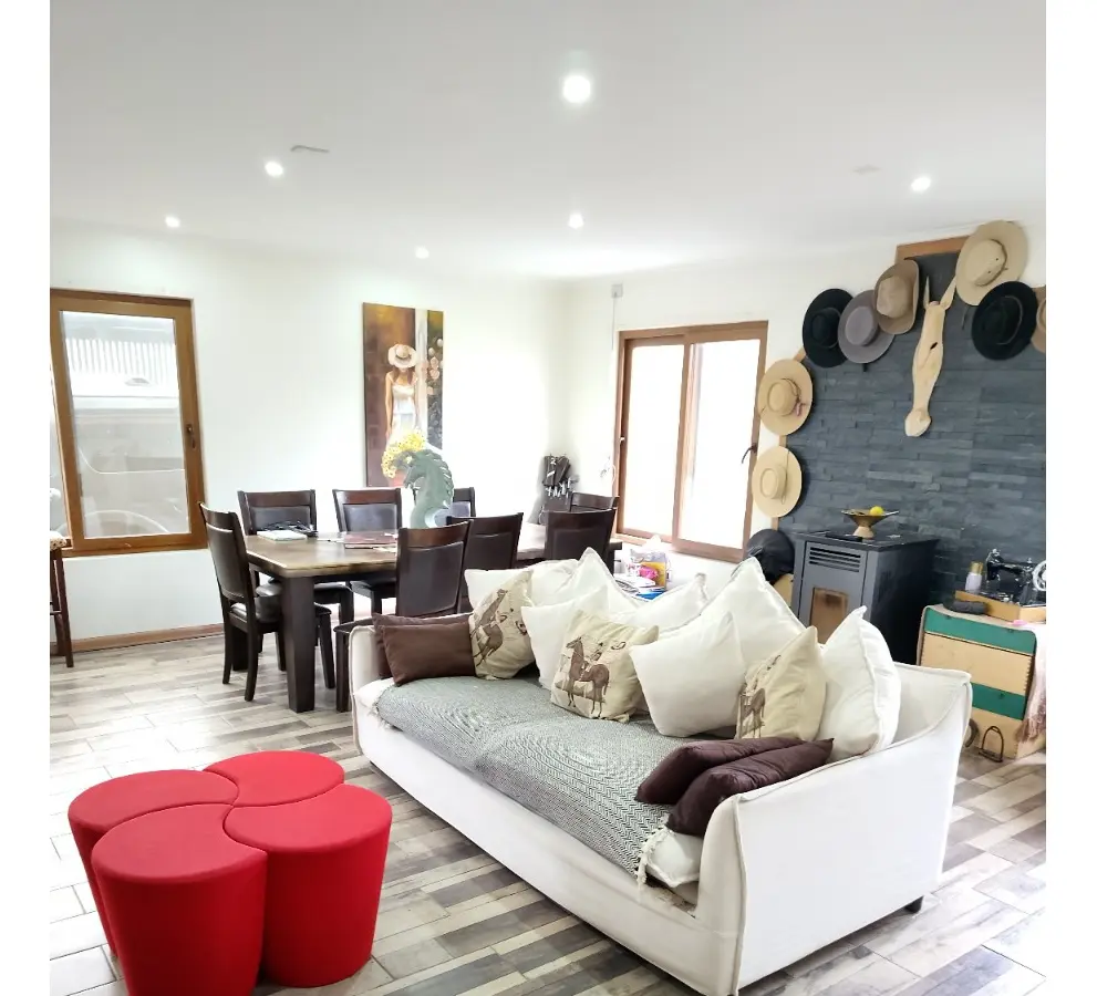 Imagen 2 de 16 de Casa Luminosa 3 D, 3 B, 3 E, 1 B 393/250 Mt2, Isla De Maipo