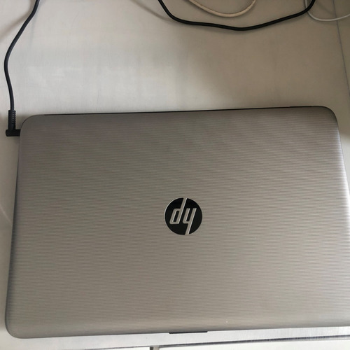 Laptop Hp 15-ba113la Ram 12gb 1 Tb Dd Amd A10-9600p Radeon (Usado)