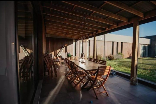 Exclusiva Casa A La Venta En La Tahona, Arq. Federico Armas