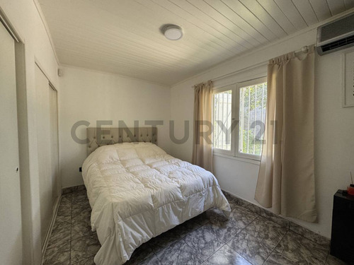 Venta De Casa En General Pacheco - Casa Con Gran Patio Y Vivienda Adicional Para Renta