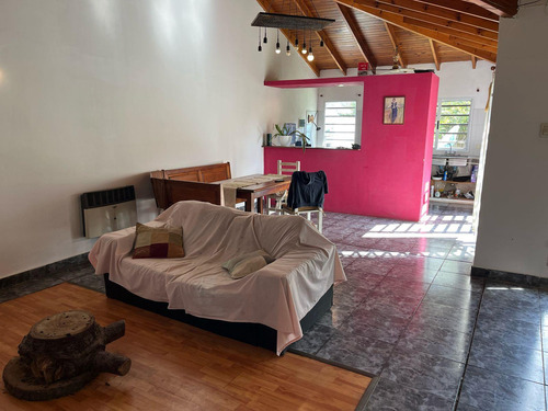 Casa A La Venta De 3 Dormitorios En 505 Bis Y 12 Gonnet