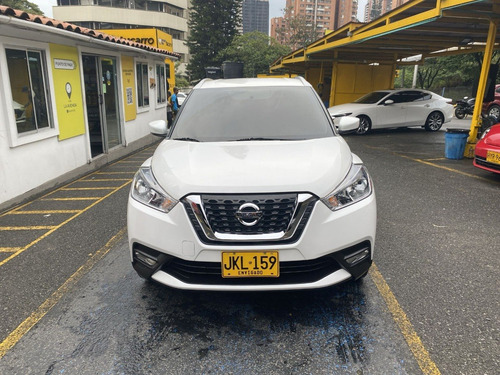 Imagen 2 de 15 de Nissan Kicks Advance Mt 1600 Modelo 2017