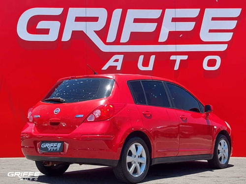 Imagem 6 de 14 de Nissan Tiida Hatch S 1.8 16v-mt 4p 2012