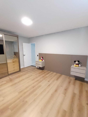 Casa Térrea Impecável Em Condomínio Fechado !!!!