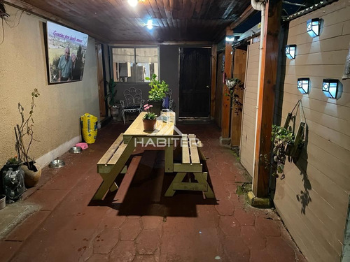 Casa En Venta De 3 Dorm. En Curicó