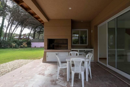 Imagen 4 de 22 de Casa En Venta - 5 Ambientes - Pinamar Norte