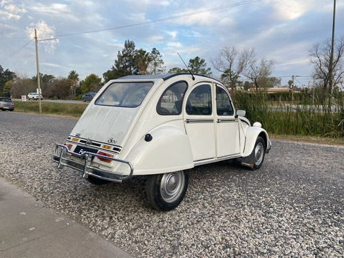Citroen 3cv M28