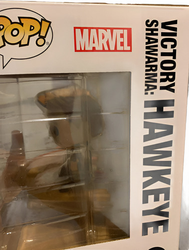 Hawkeye Avengers Victory Deluxe Funko Pop!