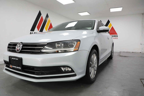 Imagen 3 de 15 de Volkswagen Jetta 2017 4p Trendline L5/2.5 Man