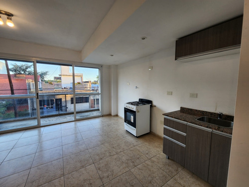 Alquiler Departamento Monoambiente En Villa Luro