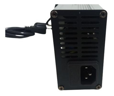 Imagen 3 de 3 de Cargador 48v/ 12 Ah Para Bicicleta Eléctrica Bera
