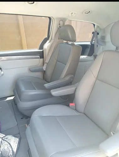 Volkswagen Routan 3.7 Prestige Tiptronic At
