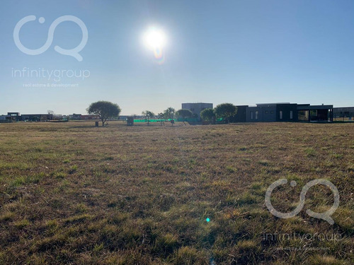 Imagen 4 de 18 de Lote Interno A Fondo Verde - En Área 12 / San Sebastián