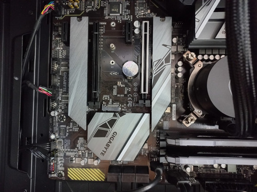 Imagen 3 de 10 de Cpu Cooler Master Gigabyte I7 11700 M.2 32gb Ram T.video 8gb