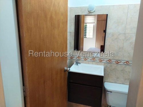 Maribel Morillo Asesor Inmobiliario De Rentahouse Vende; Lindo Apartamento; Situado En Planta Baja; Posee 2 Hab.2 Baños; Queda Amoblado; Conjunto Privado Ubicado Cerca Avda. La Ribereña; Cabudare Lara