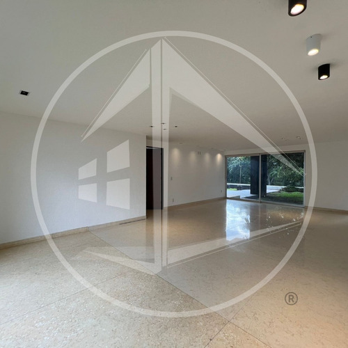 Espectacular Residencia De Lujo En Venta En Prado Largo 3 Habitaciones, 4 Baños Y 450m2 De Construcción