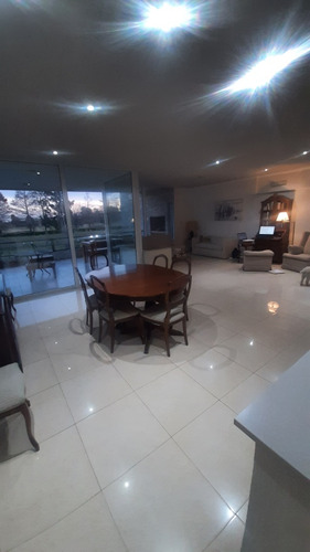 Venta Departamento De 5 Ambientes En Barrio Buenos Aires Village