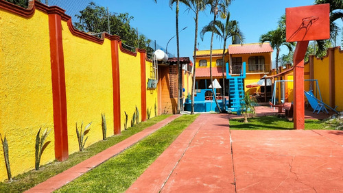 Casa 6 Recámaras Cancha Y Alberca Climatizada