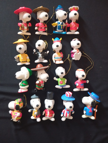 Muñecos Snoopy Coleccion Alrededor Del Mundo Paises.