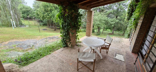 Casa 5 Dormitorios Pileta Y Arroyo Propio En Tanti