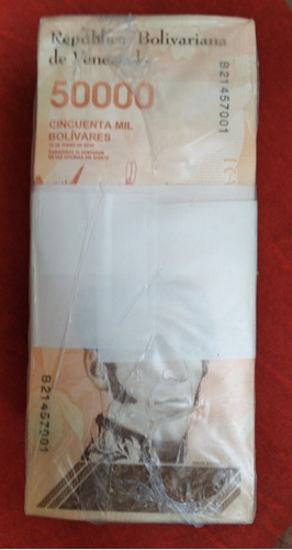 Fajo De Billete De Venezuela De 50.000 Bolívares Soberanos 