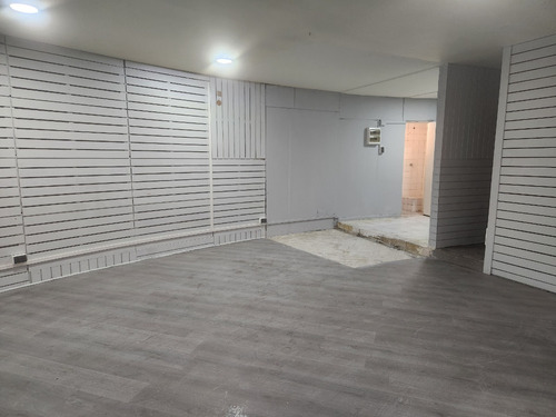 Amplio Local Con Terraza Los Cobres Vitacura