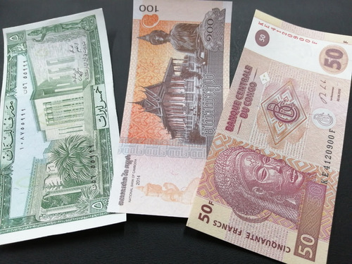 Set De 3 Billetes Internacionales, Papel, Sin Circular (Usado)