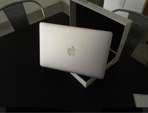 Macbook Air 2017 13 Pulgadas Intel Core I5 8gb Ram 128gb Ssd (Usado)