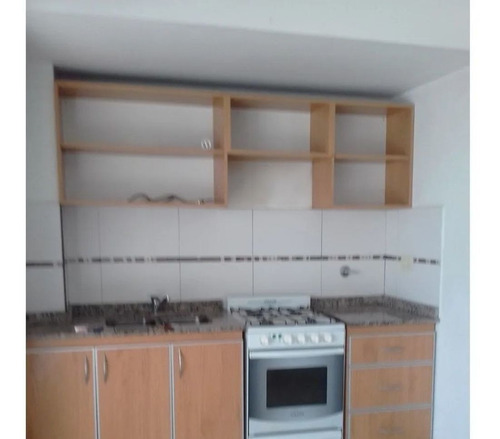 Imagen 8 de 10 de Depto 2 Amb Al Frente 50 M2 - ¡ Amplio Balcon ! - San Justo Centro
