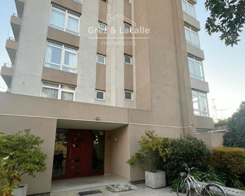 Se Arrienda Departamento Amoblado En Edificio San Gregorio