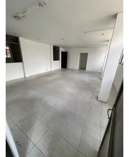Bodega En Arriendo, Sevillana