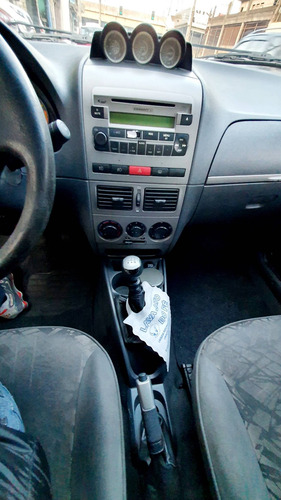 Imagem 11 de 12 de Fiat Palio 1.8 Mpi Adventure Locker Weekend 8v Flex 4p