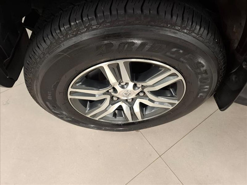 Toyota Hilux SW4 2.7 Srv 7 Lugares 4x2 16v