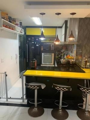 Apartamento Bem Decorado Com Piscina Em São Paulo - 6827 Npc