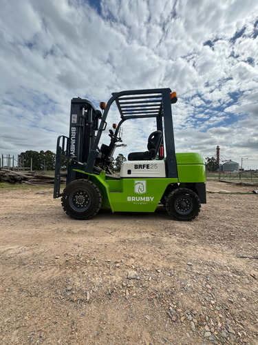 Autoelevador Brumby 2,5 Tn Torre 4,5m - Electrico Zapi